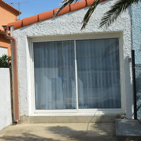 Small House 2 Steps From The Beach Affittacamere